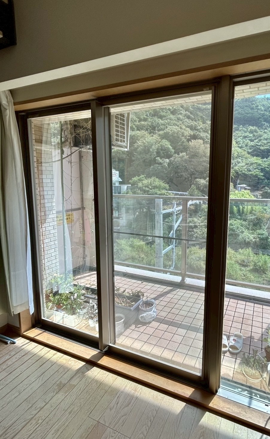 【神奈川県足柄下郡湯河原町】断熱ミラーフィルムの施工例